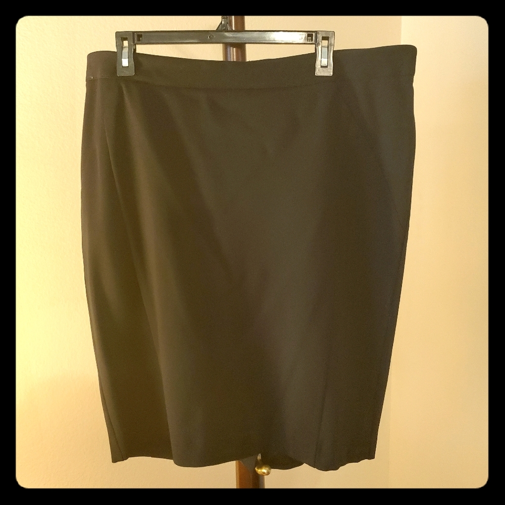 🖤LANE BRYANT PONTE SKIRT🖤